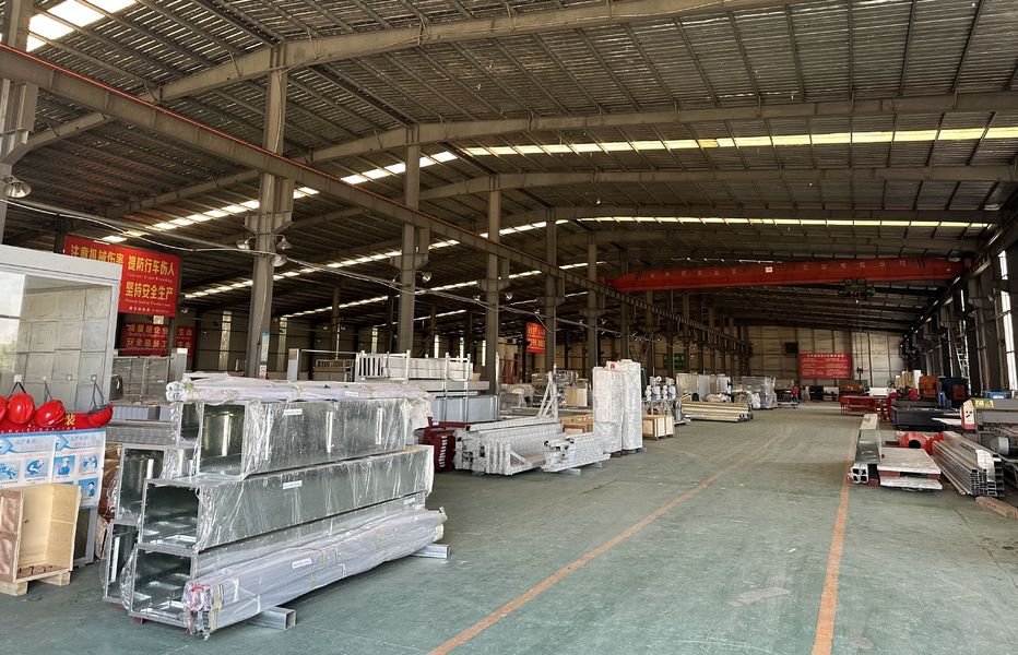 Zhejiang Huier Coating Environmental Protection Equipment Co., Ltd خط تولید تولید کننده